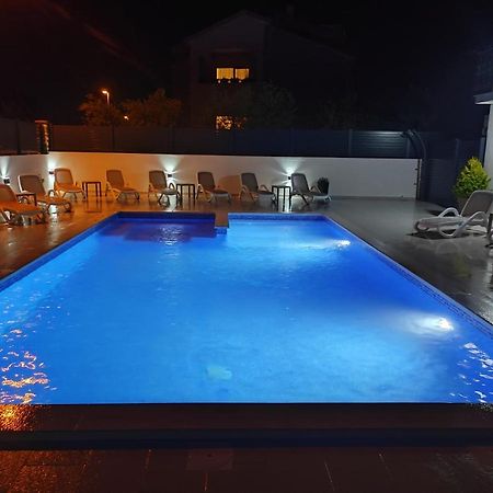 Viktor Rooms And Apartments Rovinj Exterior foto