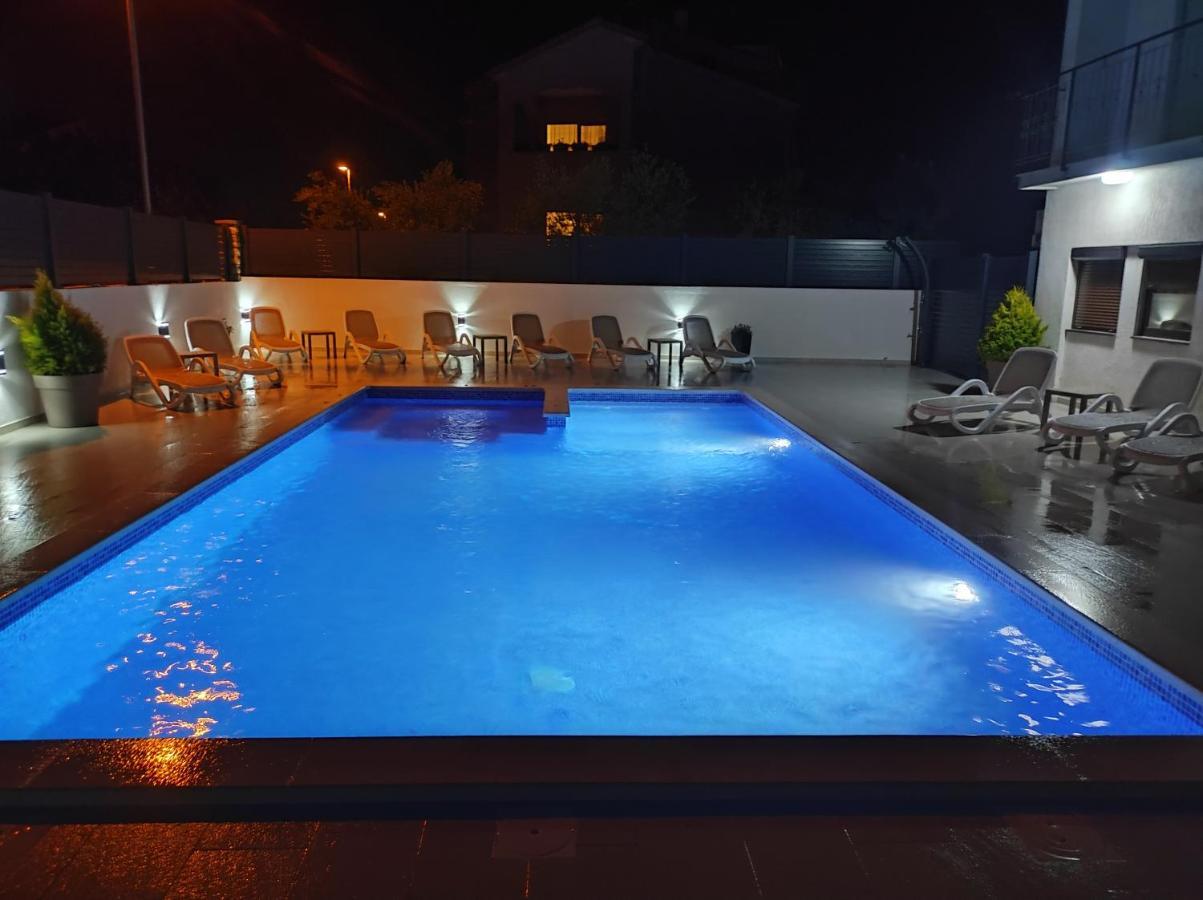 Viktor Rooms And Apartments Rovinj Exterior foto