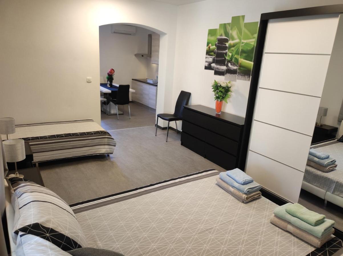 Viktor Rooms And Apartments Rovinj Exterior foto