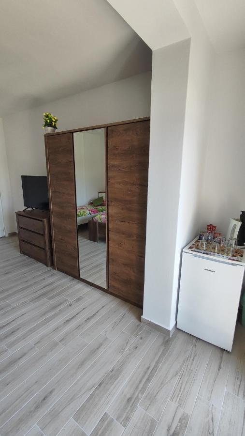 Viktor Rooms And Apartments Rovinj Exterior foto