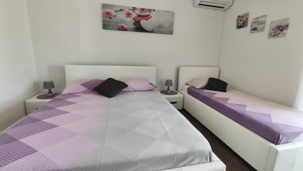 Viktor Rooms And Apartments Rovinj Exterior foto