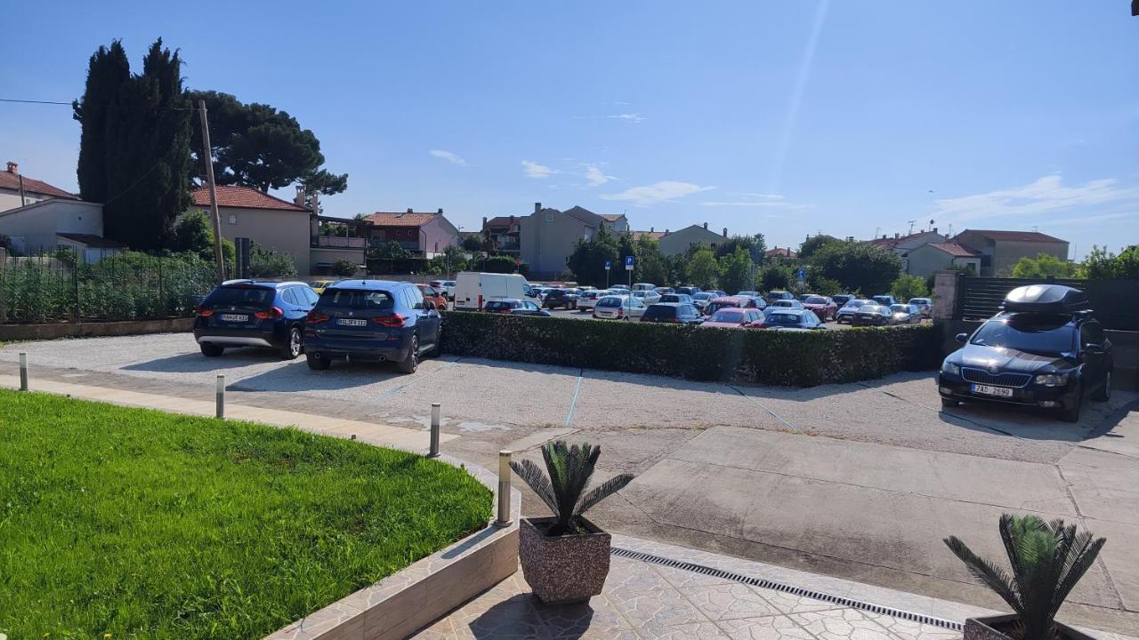 Viktor Rooms And Apartments Rovinj Exterior foto