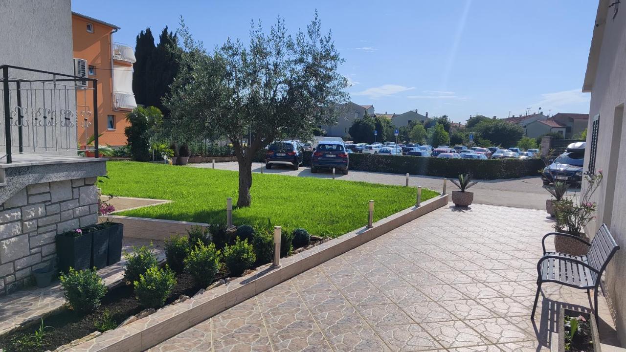 Viktor Rooms And Apartments Rovinj Exterior foto